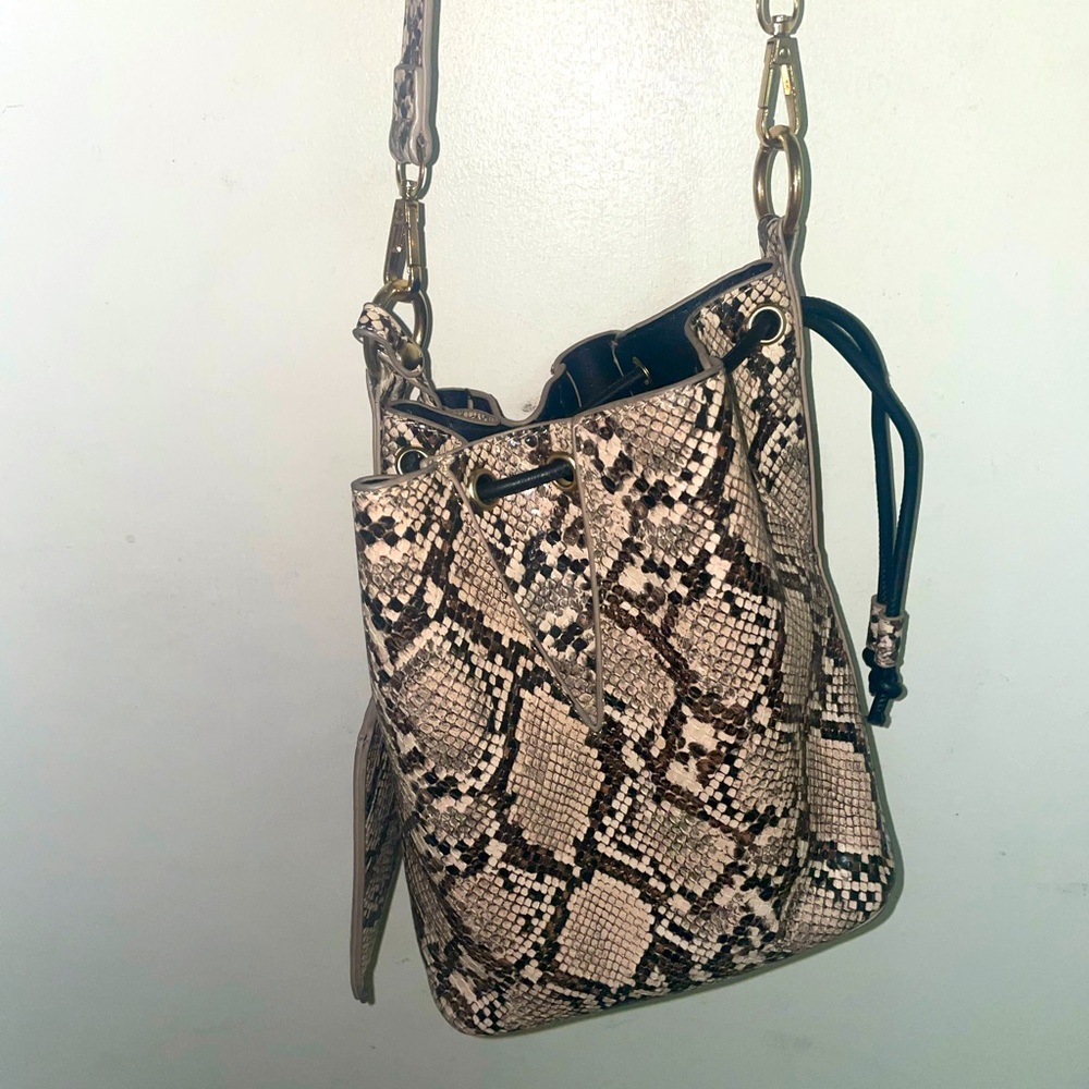 Crossbody bag